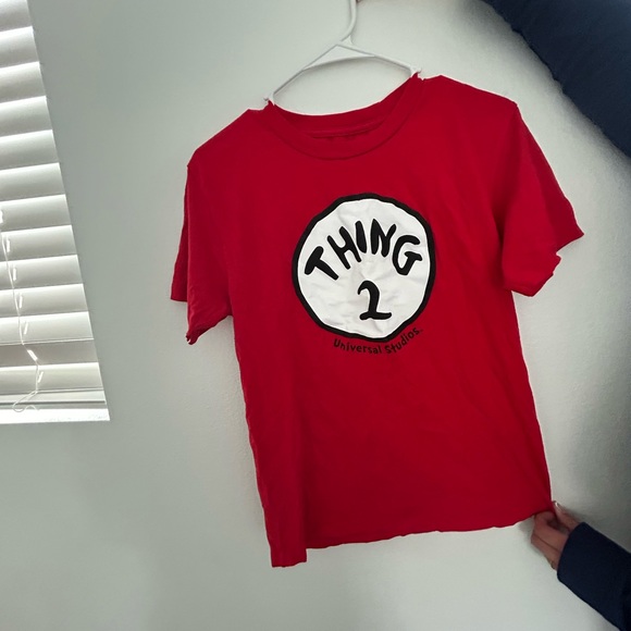 Universal Studios - The Cat in the Hat - Thing 2 Tee - Picture 1 of 2